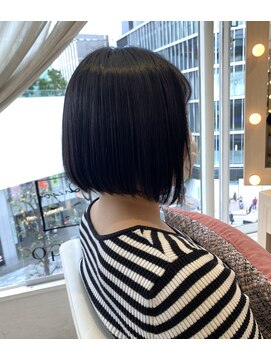 エレノア 渋谷公園通り店(Eleanor) 簡単スタイリング×前下がりツヤボブ