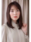 ミルクティーアッシュ前下がりレイヤーロングY上尾20代30代40代