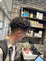 ミリオンバックス 御徒町店(Million Backs)&nbsp;ハイライト/マッシュパーマ/アッシュブラック<理容室>[メンズ]