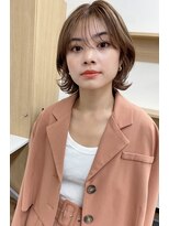 イルウィ(irwi)&nbsp;【ハイトーンカラー】こなれ感　レイヤーボブ　ベージュカラー