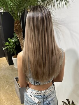 メリー オオサカ(Merly Osaka) 人気No.1！コントラストベージュ バレイヤージュ