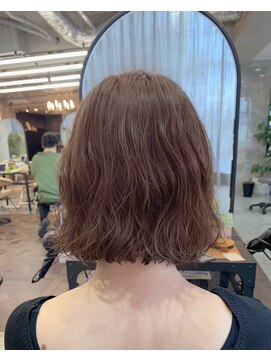 ロシェ 横浜店(loche) ゆるふわパーマ×ぱつっとミニボブ[横浜駅]