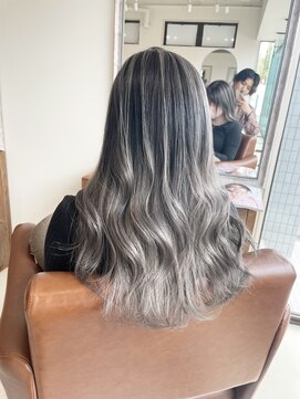 ラウレア(LAULEA) バレイヤージュカラー