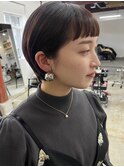 オン眉×ショートボブ