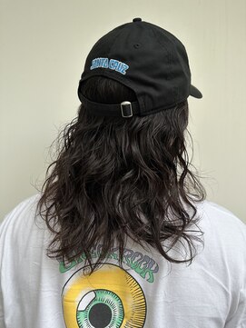 フリーラ 表参道(freera) ロン毛ニュアンスパーマスパイラルツイスト毛流れウルフマッシュ