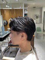 ネオリーブウリ 二子玉川店(Neolive uri) ブルーブラックフェザーパーマサーフカールセンターパート