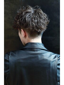 リップスアネックス 大宮(LIPPS annex) 刈り上げ マッシュ パーマ