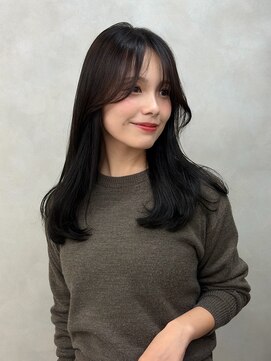 オムニス 表参道(Omnis) 暗髪ミディアムレイヤーワンカール小顔シースルーバング韓国ヘア