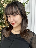 ソラ 表参道(SORA) 【MOMONE】ミディアムレイヤーカットグレージュワイドバング