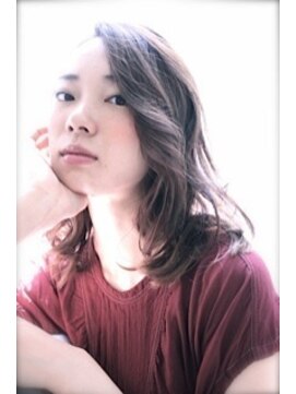 レンジシ オモテサンドウ(RENJISHI omotesando) 無造作くせ毛風ナチュラルMIDI