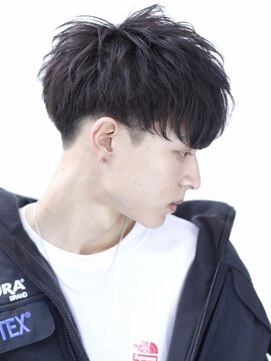 クロト 福岡本店(KUROT) 黒髪前下がり刈り上げマッシュ ツーブロック