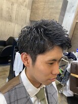 イルスティーロ(iLL_steeLo)&nbsp;＜iLL_steeLo＞フォーマルスタイルパーマ