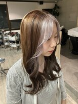 コワファーストナガサキシャンプーボーイ(COIFF1RST NAGASAKI SHAMPOO BOY)&nbsp;フェイスフレーミング ホワイトカラー