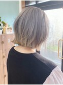 くびれるミディアムボブ♪~ホワイトベージュ~