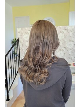 キティ(KITTY) グレージュ/ダブルカラー/ケアブリーチ