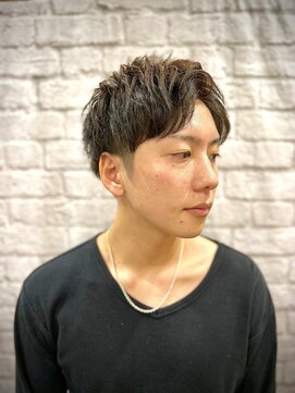 グレイスフルバーバー 赤坂見附店 骨格矯正黄金ひりツーブロックショート【赤坂】【床屋】