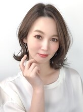 オアシスアヴェダ(OASIS AVEDA) 担当吉岡 外ハネミディアム