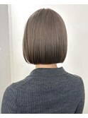透明感オリーブベージュハイトーンボブ