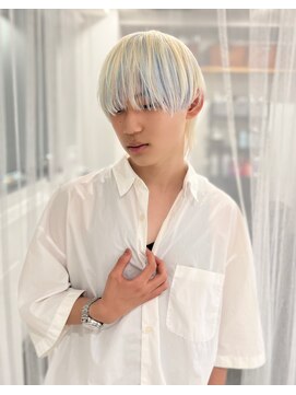 ナナ(NANA) ホワイト/ブルー/ブリーチ/デザインカラー/メンズカット