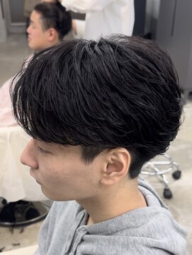 エデアンルクラ 下通(EDEAN Leclat) 熊本 フェザーパーマ ニュアンス 毛流れ MEN'S HAIR