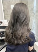 栄艶髪ロングヨシンモリグレージュヘア