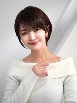 ソワネ 表参道(soigne) 青山白髪ぼかしハイライトウルフショートボブグレージュ40代50代