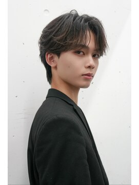 ピア ヤクイン(Pia Yakuin) ナチュラルセンターパート