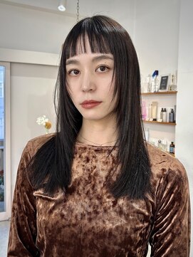 オーリーエトワ 御器所(oorry.etwa) 前髪ぱっつんミディアムレイヤーカット/グレージュ