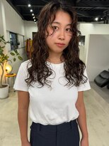 ヤウ(YAU)&nbsp;ロングくるくるパーマ