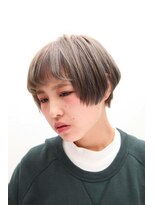 クオーレ(CUORE) アッシュグレージュショートボブ