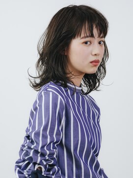 オト(Oto) レイヤーたっぷりのミディアムスタイル