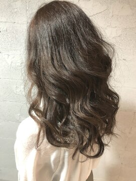 ルミアン(lumian) ツヤ感ベージュ☆セミロング