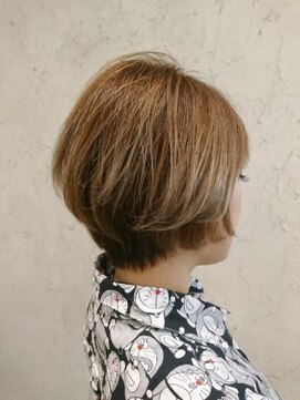 フロール(Flor) 【flor 戸塚】*ハンサムショートボブ+シナモンベージュ*