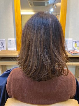 ラシック(La shic) 動きのあるセミロング