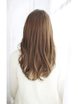 シュシュット(chouchoute) 吉祥寺3分/夏のイメチェン耳かけ毛先パーマフォギーベージュ/012