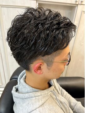 ミリオンバックス 上野(Million Bucks) ツーブロアップバング<理容室>[メンズ/シェービング/床屋/上野]