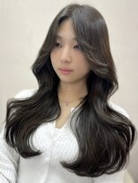 ユニ 表参道(uni)&nbsp;韓国ヘア/レイヤーカット/オリーブベージュ/表参道