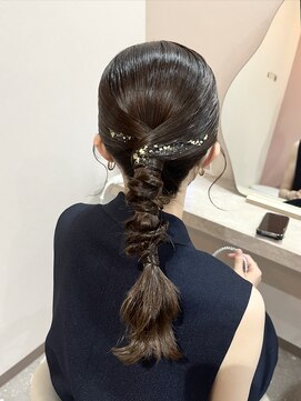 ミラ(Mila) 艶々タイト編みおろしヘア＊オケージョン