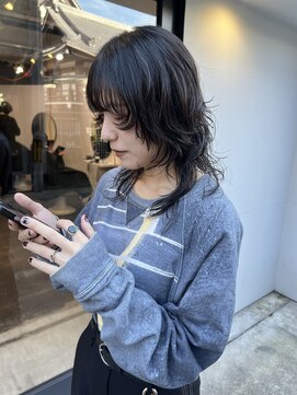 ゾーイ(ZOEY) 【chihiro】ハイレイヤーウルフ×ニュアンスパーマ