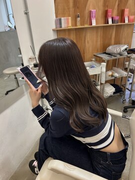 シアー(siar) ベージュカラー