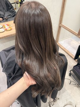 ロミバイリー(Romi by Lyee) グレージュ