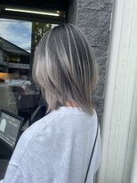 ヴィオラカラー(VIOLLA COLOR)&nbsp;パツっとボブ×白っぽブロンド/小倉