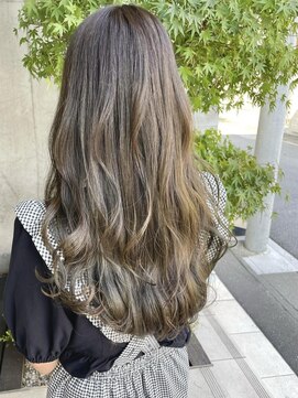 エム インターナショナル 春日部本店(EMU international) 柔らかなくすみベージュカラー