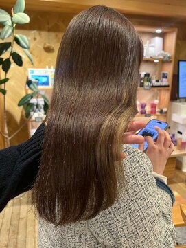 バイオレット 表参道店(Violet) インナーカラーアイスグレーレイヤーカット似合わせカット