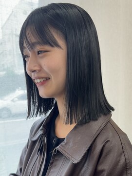 シベルバレー 横浜(sibell) 20代30代切りっぱなしボブタッセルボブ顔周りレイヤーオリーブ