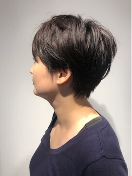 ヘアデザインアトリエ キャンプス(hair design atelier Camps) 担当　秋本　ナチュラルショート