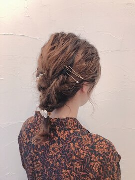 アナザーワールド(ANOTHER WORLD) 編みおろしアレンジ/結婚式/２次会/卒業式