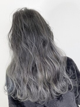 マーシュ(marshu) 【marshu  OSAKA Style】外国人風×シルバーグレーアッシュ