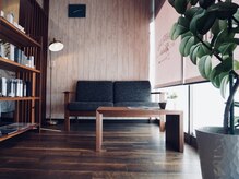 マスタッシュ(MUSTACHE)