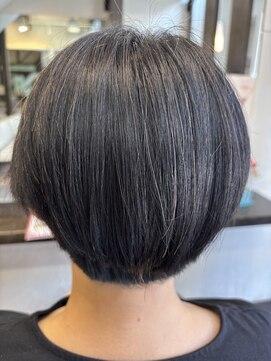 シン(SIN) ショートボブ